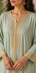 Gandoura Caftan Élégante Vert Menthe – Broderie Artisanale Dorée